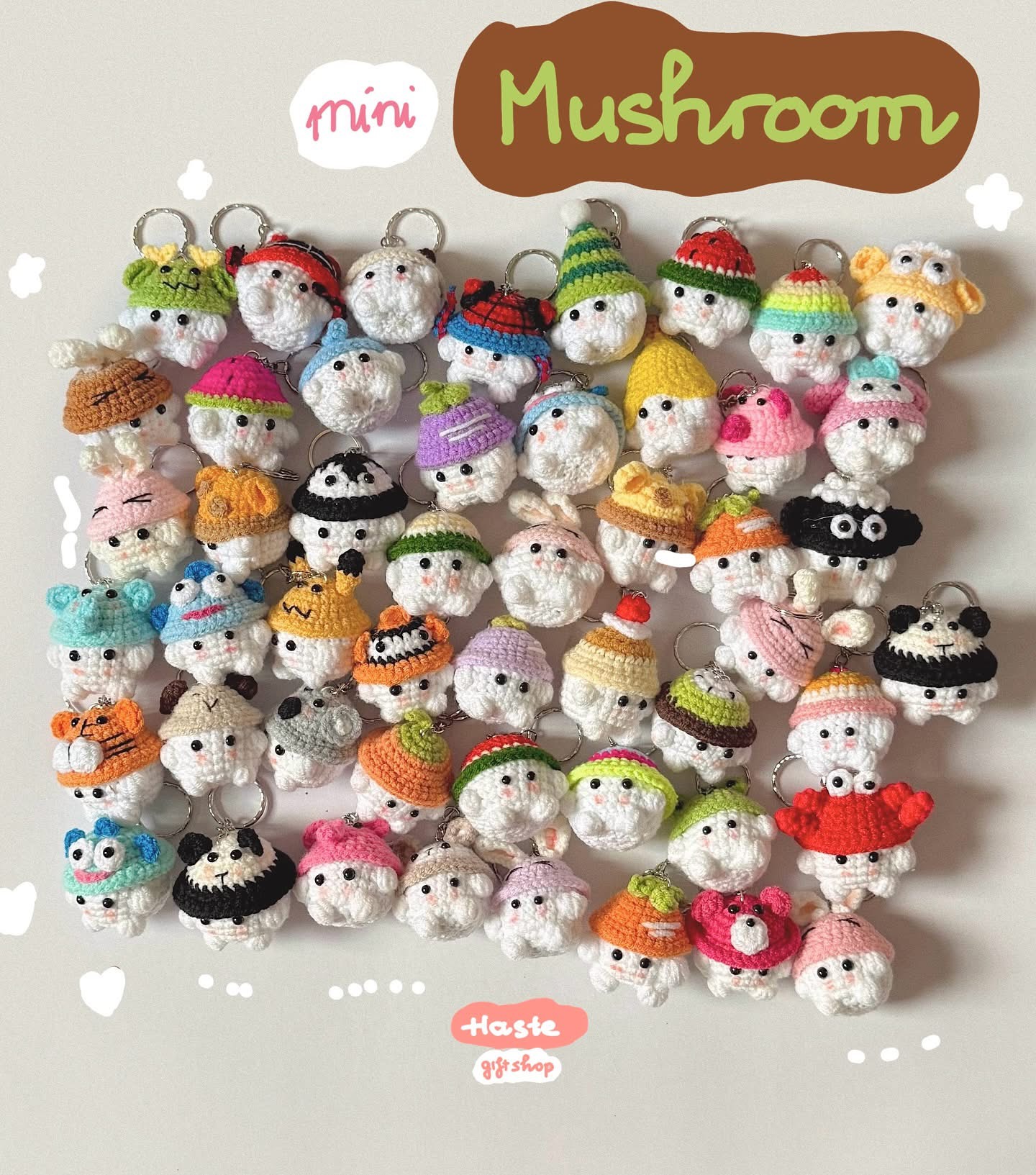 Vũ trụ" móc khóa len Mini Mushroom với hơn 50 phiên bản hóa thân từ thú cưng đến trái cây. Phụ kiện decor túi xách nhỏ xinh nhưng đầy cá tính